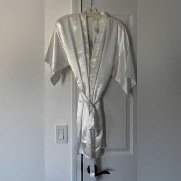 Spooky White Silky Bridal Robe - Picture 3 of 4